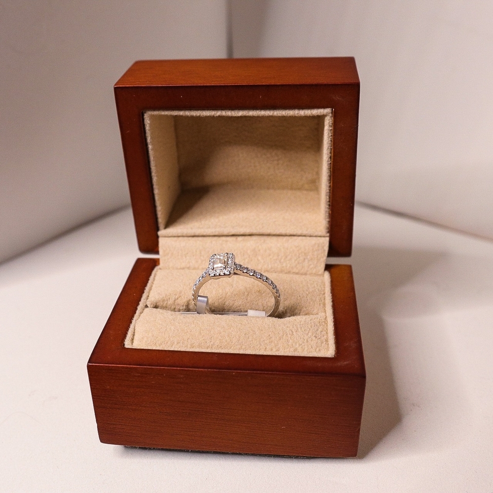 Elegant S925 Emerald Cut Moissanite - NWT